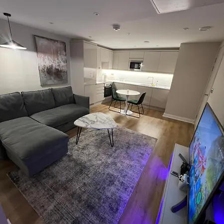 Cozy Intimate - Лідс